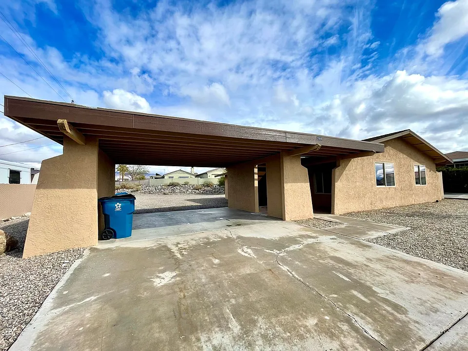 2988 Cisco Dr S
