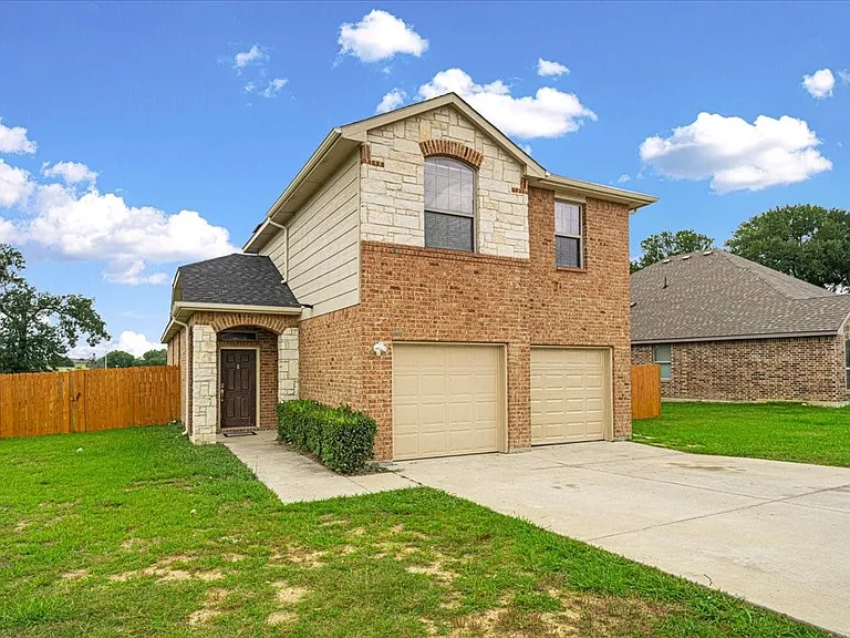 710 Woodcrest Dr — Photo 26