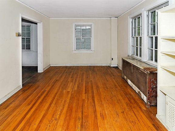 3rd image of 3 Arlington Pl #1X