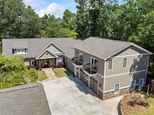 357 Tugaloo Point, Hartwell, GA 30643