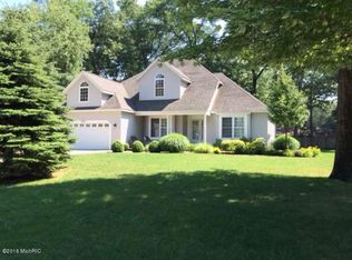 3677 Windemere Ct, Norton Shores, MI
