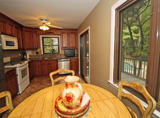 12 Hickory Ln, edison, NJ