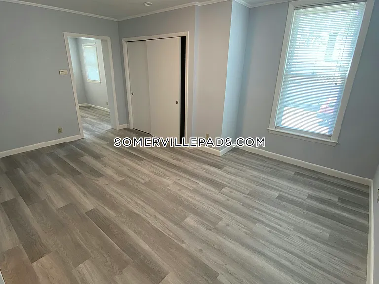 146 Highland Ave #1R — Photo 17