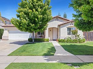 826 Rosewood Ave, Sanger, CA 93657