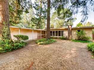15839 34th Ave NE, Lake Forest Park, WA
