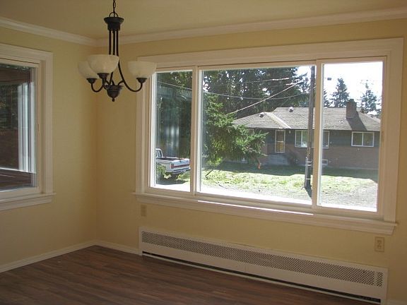 4th image of 1316 S 130th Pl