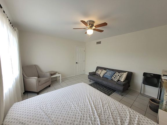 4th image of 3403 Van Wig Ave #1