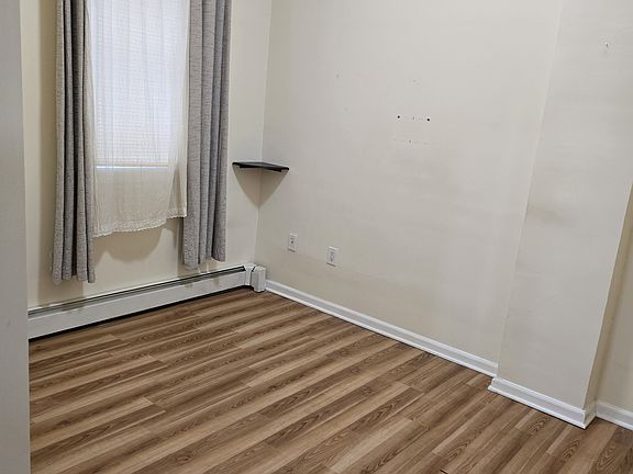 3rd image of 2015 Steinway St APT 1F