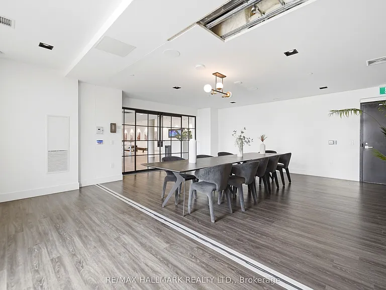 5 Wellington St S #1403 — Photo 20