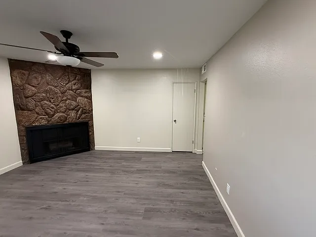 11619 Downey Ave #101 — Photo 4