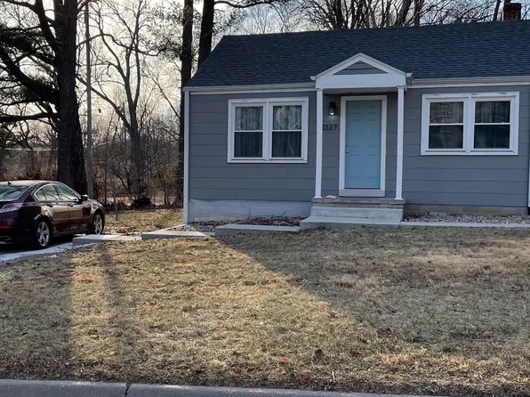 1327 N 10th St, Manhattan, KS 66502