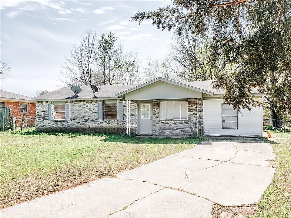 1st image of 208 Lura Ln