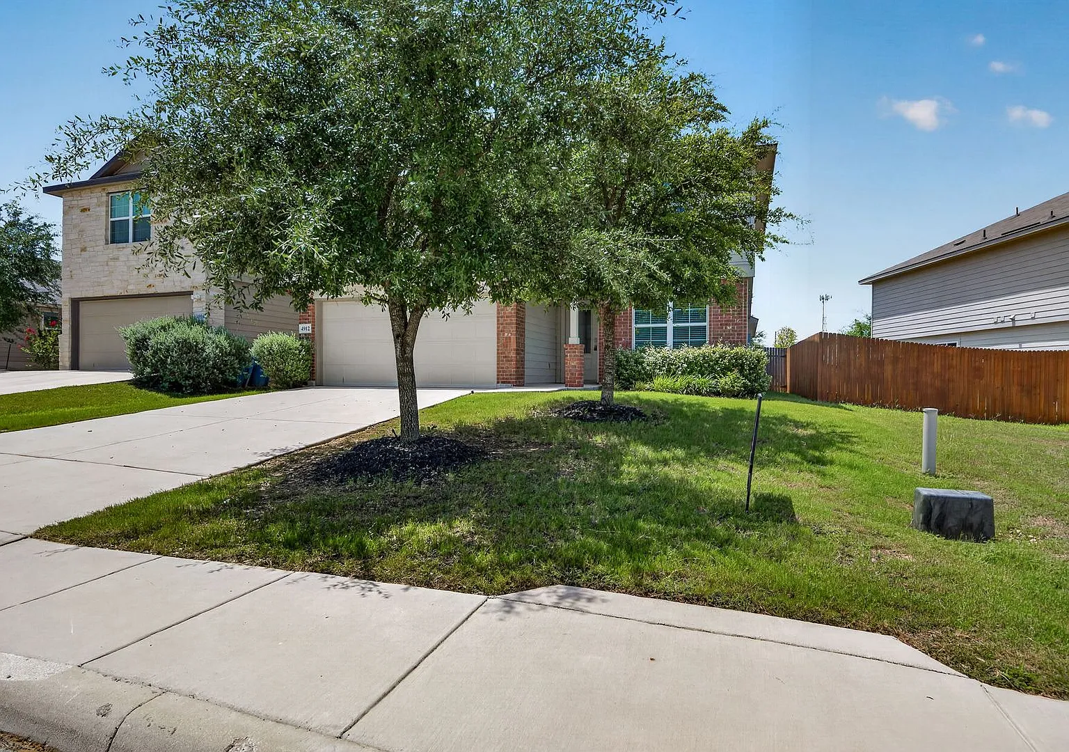 Immaculate 5 Bedroom Home in Langdon Now Available - Realtor Commission: $500 — Photo 2