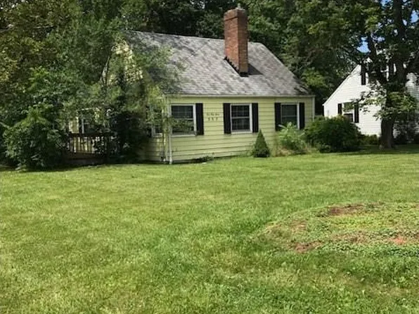557 Eastland Rd, Berea, OH 44017