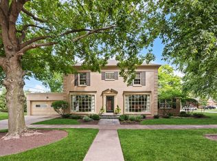 830 S Knight Ave, Park Ridge, IL 60068