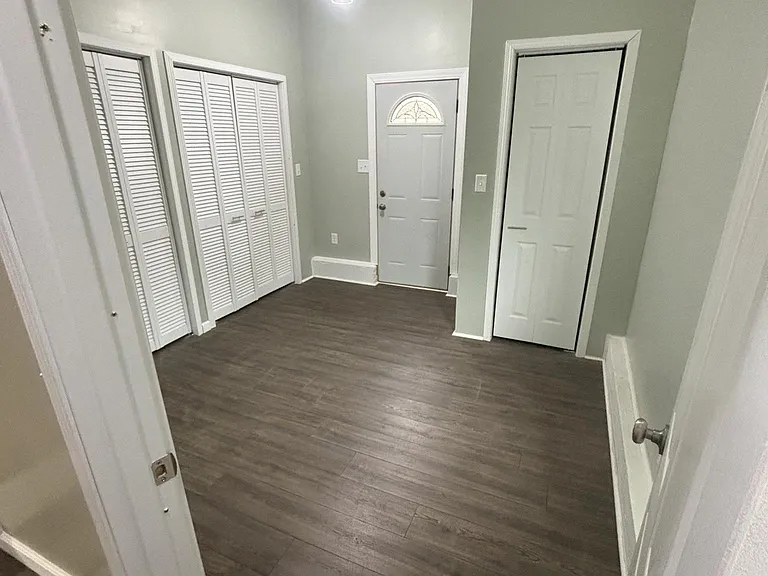116 S Johnson Ave — Photo 10