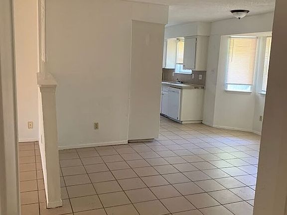 5th image of 6637 Campana St