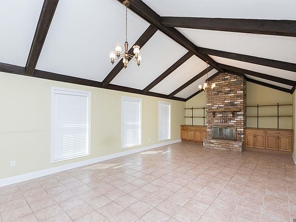 3rd image of 17444 Tiger Rd