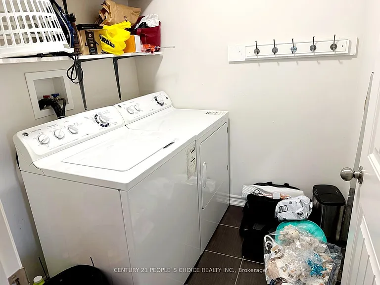 12 Poplar Dr #1 — Photo 13