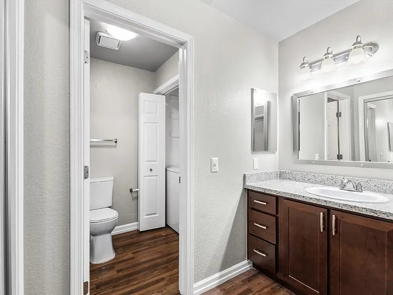 Heather Downs Apartments — Photo 17