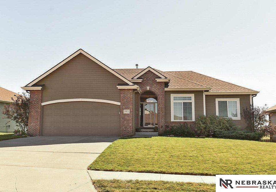 1st image of 17011 Palisades Dr