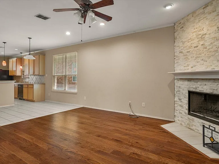 5817 Quicksilver Dr — Photo 11