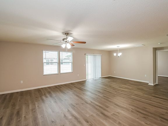 3rd image of 2035 Pebble Point Dr