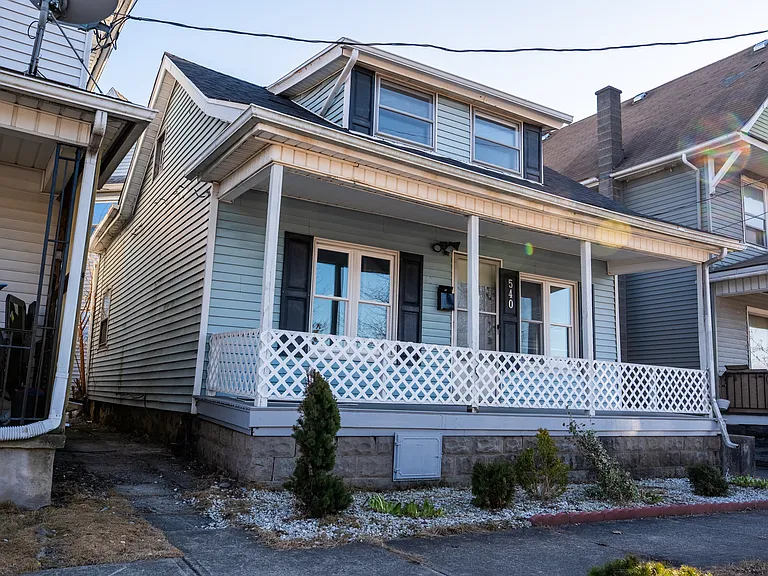 540 Front St — Photo 18