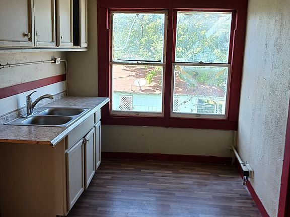 4th image of 241 Parr St #B