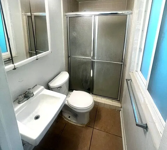 3221 Beacon St — Photo 16