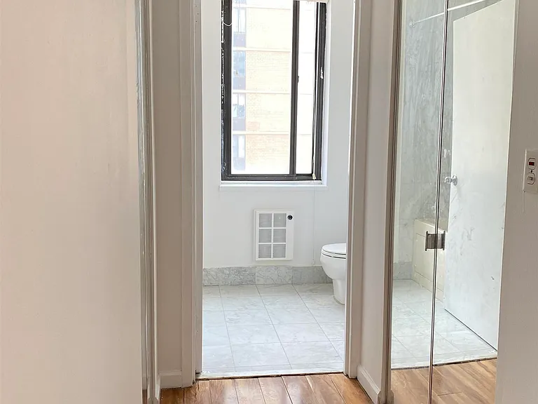 45 River Dr S #1402 — Photo 15