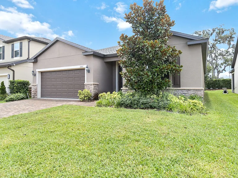 5307 Brydon Woods Cir — Photo 2
