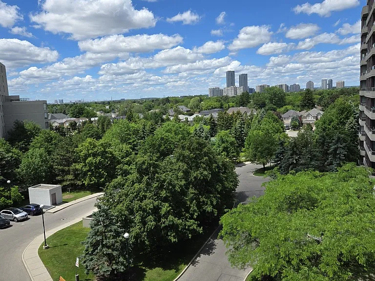 Townsgate Dr — Photo 2