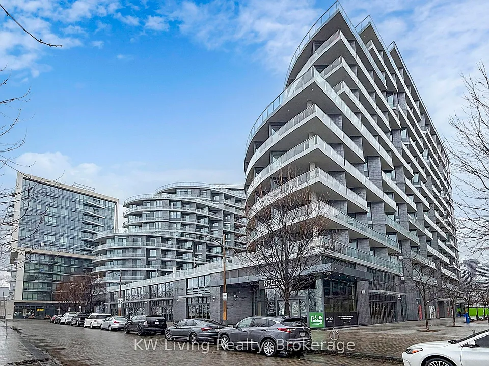 1 Edgewater Dr #12