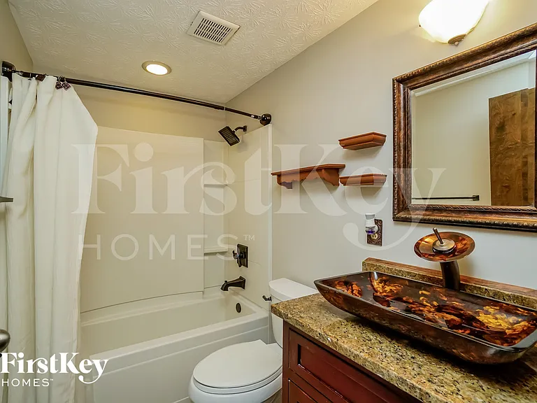 6320 Middleboro Ct — Photo 12