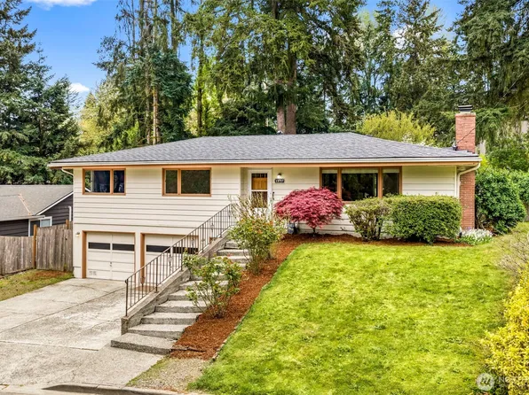 13717 NE 70th Place, Redmond, WA 98052