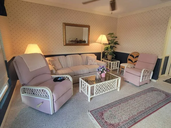 1125 W Beach Blvd #402, Gulf Shores, AL 36542