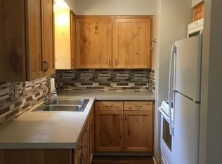 1727 NW Wall St APT 10, Bend, OR 97703