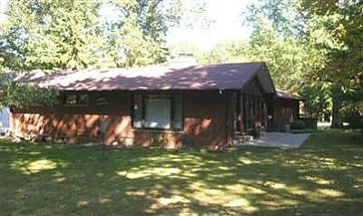 2nd image of 4815 Maple Ln