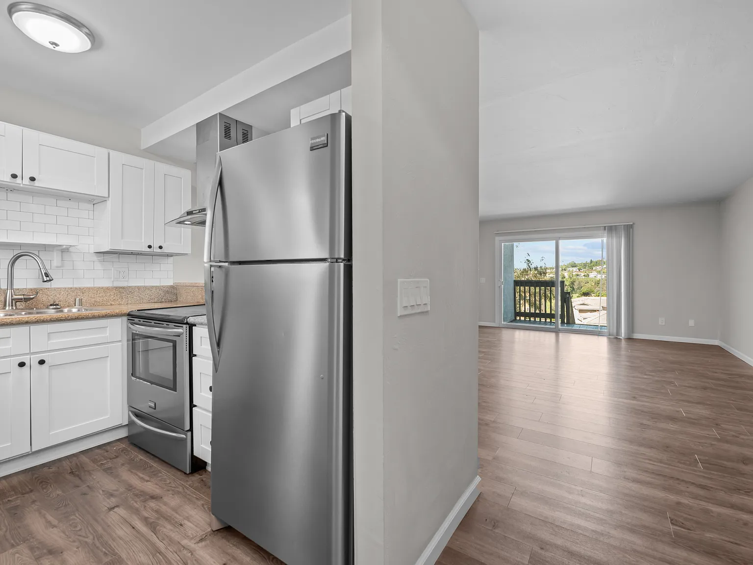2950 La Costa Avenue - 4 — Photo 2