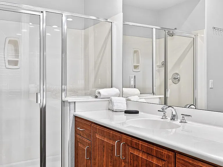 BATHROOM CONNECTED TO GUEST BEDROOM SUITE