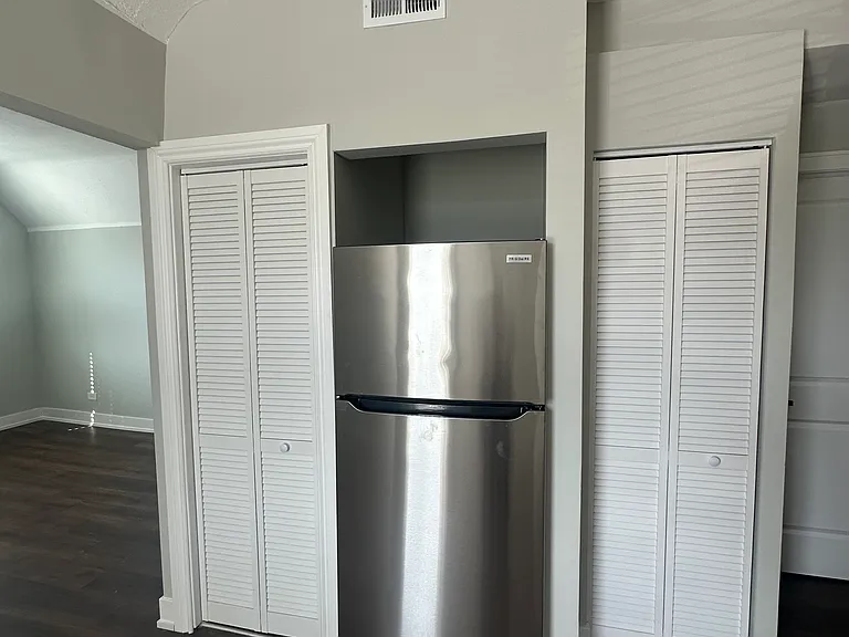 3040 W Medill Ave #3 — Photo 5