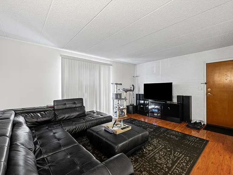 3223 W Parkway Dr #3A — Photo 10