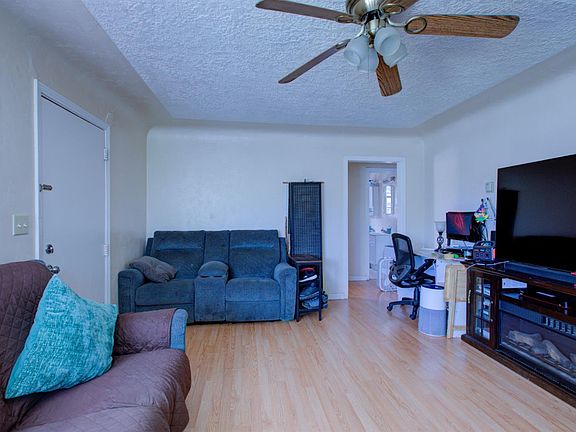 3rd image of 528 N 4th St