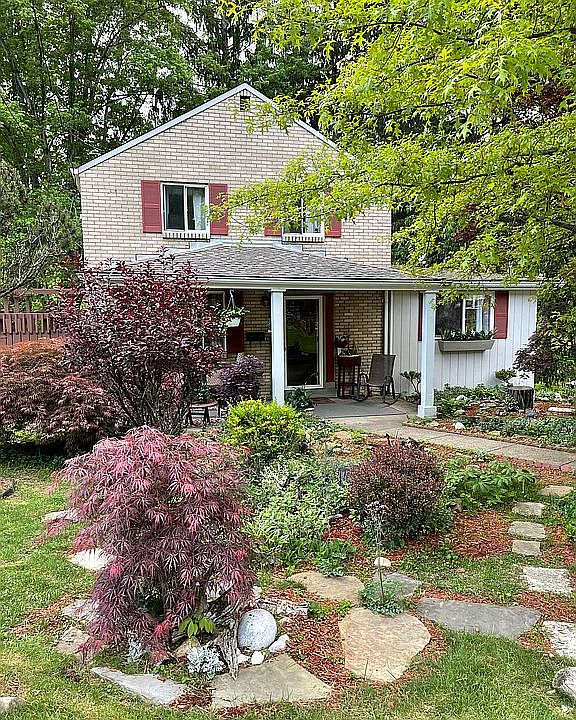 1st image of 236 Lynnwood Dr