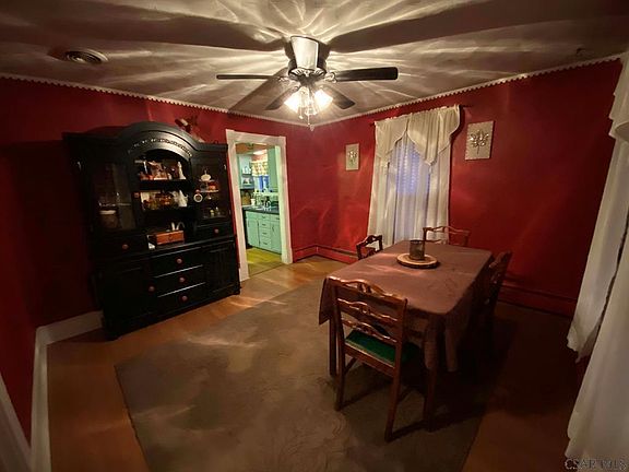 4th image of 213 Old Orchard Way