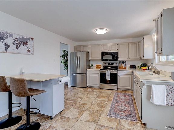 5th image of 1213 S Holland Court