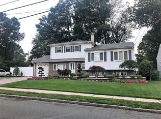 330 Cypress Dr, Colonia, NJ 07067