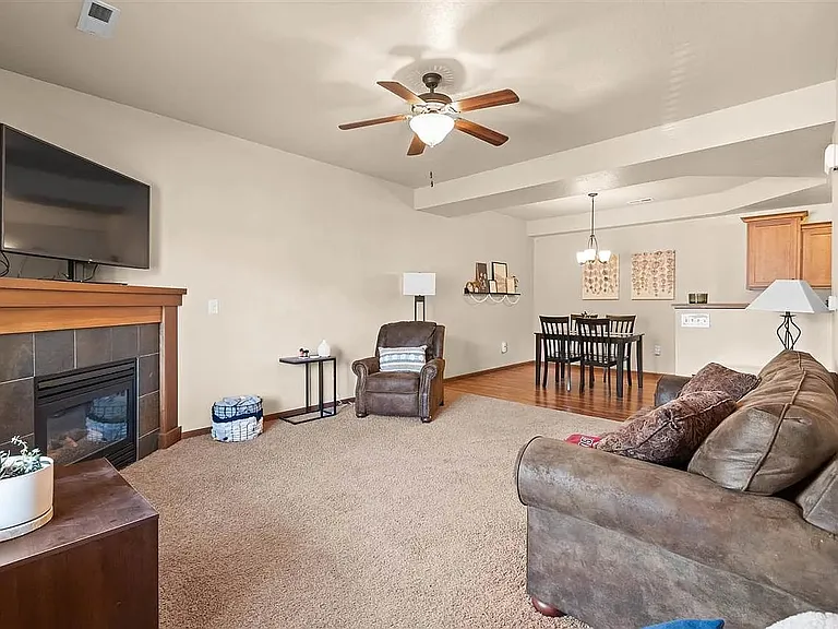 1635 Burr Dr — Photo 12