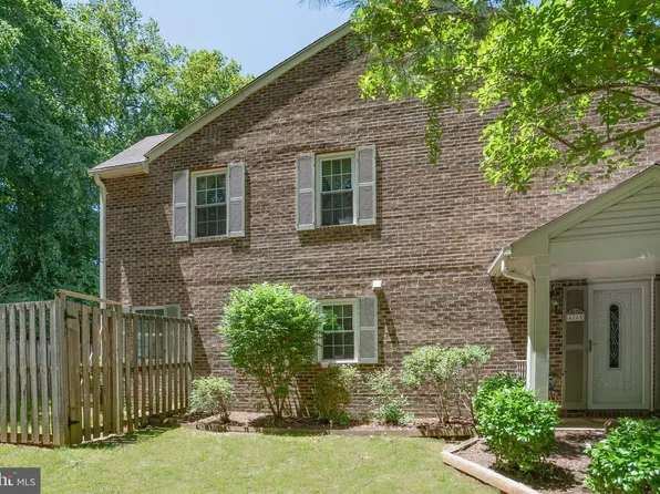 4865 Saltwater Dr, Dumfries, VA 22025